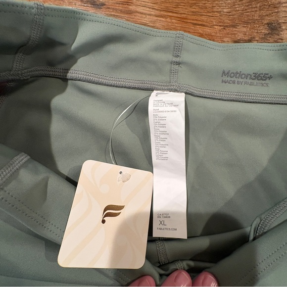 Fabletics Bungee Olive and Mauve Leggings XL NWT - Picture 7 of 11